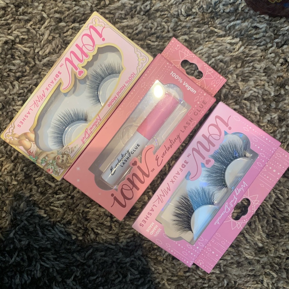 Eyelashes